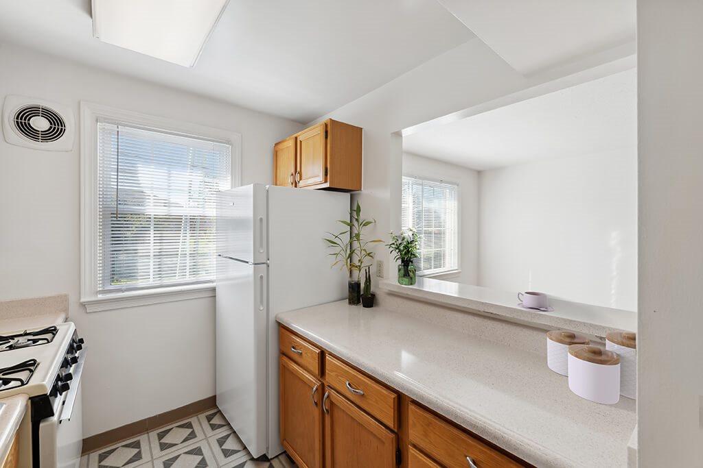 Kitchen breakfast bar at Patrick Henry Apartments Arlington VA